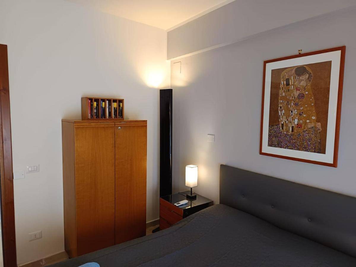 Appartamento intero, Two-Bedroom Apartment in Salemi, Provincia di Trapani