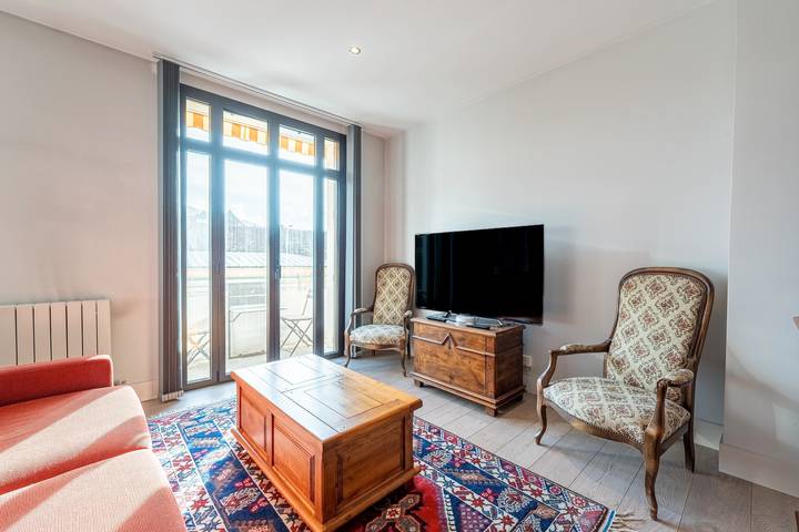 Gîte pour 4 personnes, avec balcon dans Office De Tourisme Lac D Annecy Rive Plein Soleil - 2