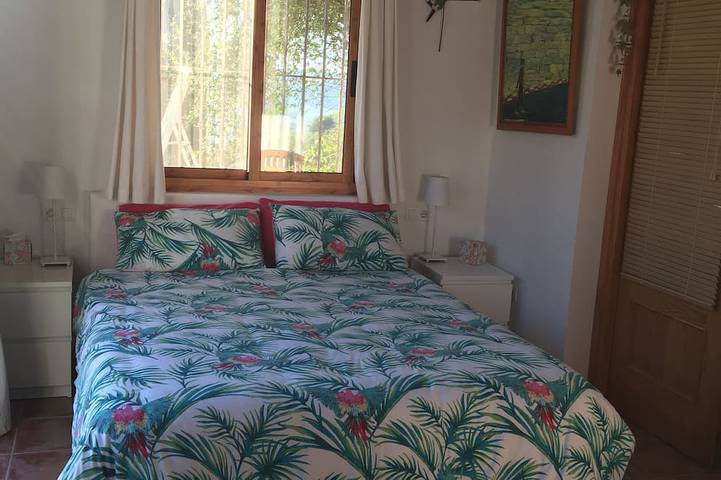 3 bed villa surrounded with tropical gardens with private pool 2 km from town. in Álora, Cordillera Penibética