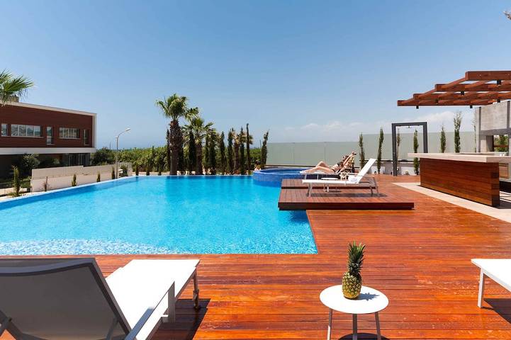 Villa für 8 Personen, mit Garten und Balkon in Ayia Napa