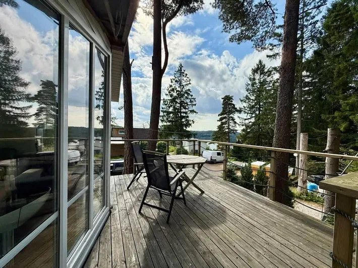 Ferienhaus für 3 Personen, mit Seeblick und Terrasse sowie Garten - 1