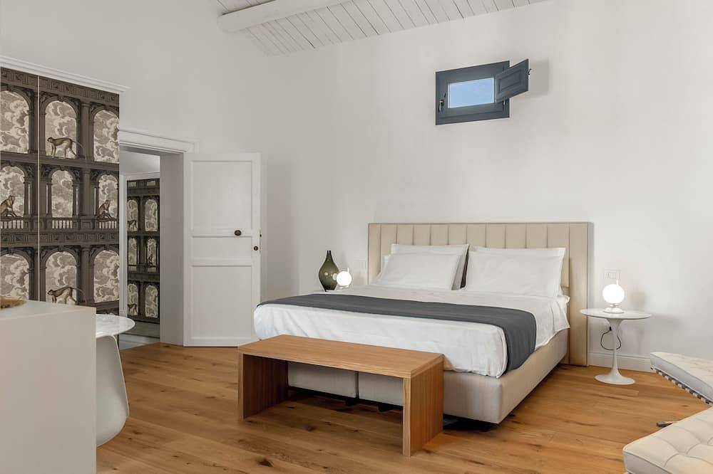 Palmeri Rooms: elegant suites within walking distance of Noto Cathedral in Noto (Sicilia), Municipio de Noto
