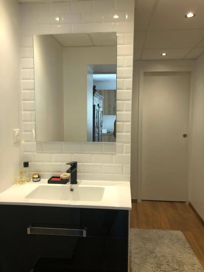 Appartement entier, One-Bedroom Apartment in Sainte-Foy-lès-Lyon, Lyon et ses environs