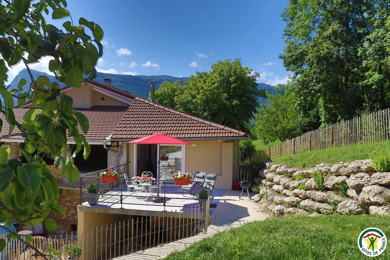 Le Paille-En-Queue in Saint-Thomas-en-Royans, Parc naturel régional du Vercors