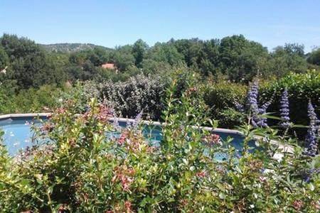 Appartement entier, Studio Apartment in Cahors, Quercy