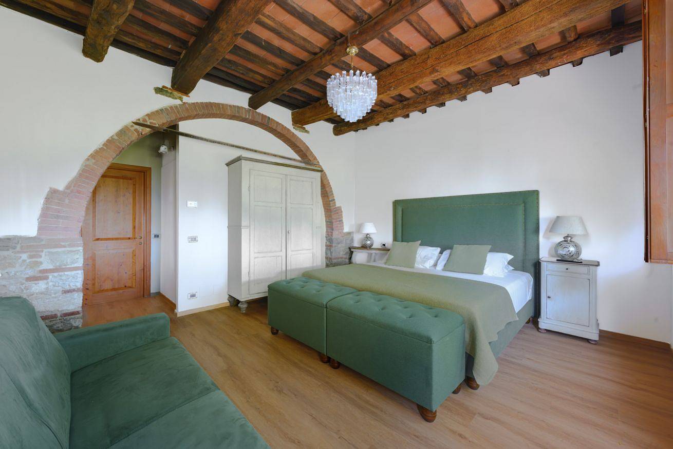 Villa Chianti with exclusive pool and typical barn in Panzano In Chianti, Chianti