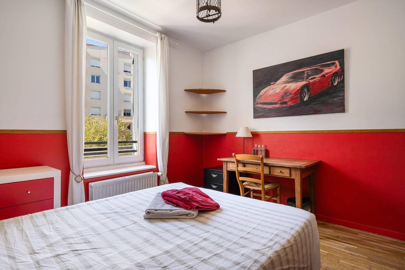 Les lilas Guest Rooms – Shared Pool and Wi-Fi in Lyon in Lyon, Lyon region