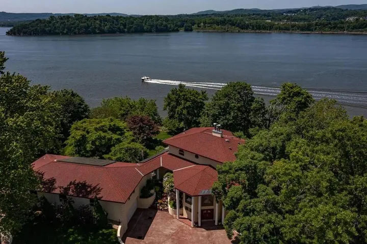 Casa de vacaciones para 12 personas, con jardín además de vistas y sauna - 1