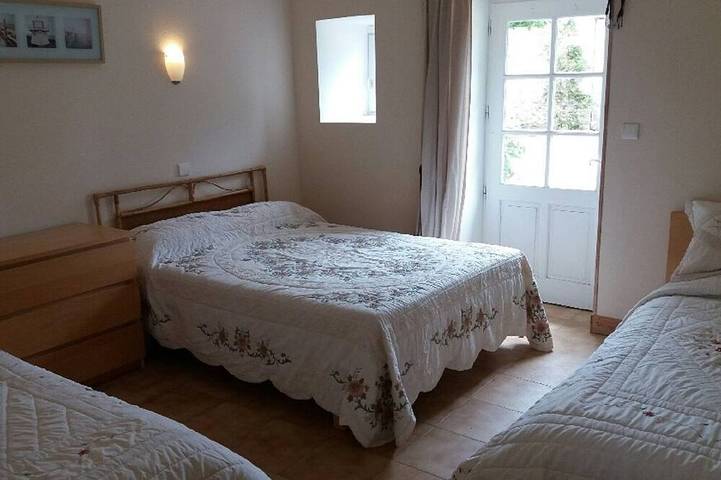 Gîte pour 5 personnes, avec piscine et jacuzzi ainsi que terrasse et jardin à Varaignes - 3
