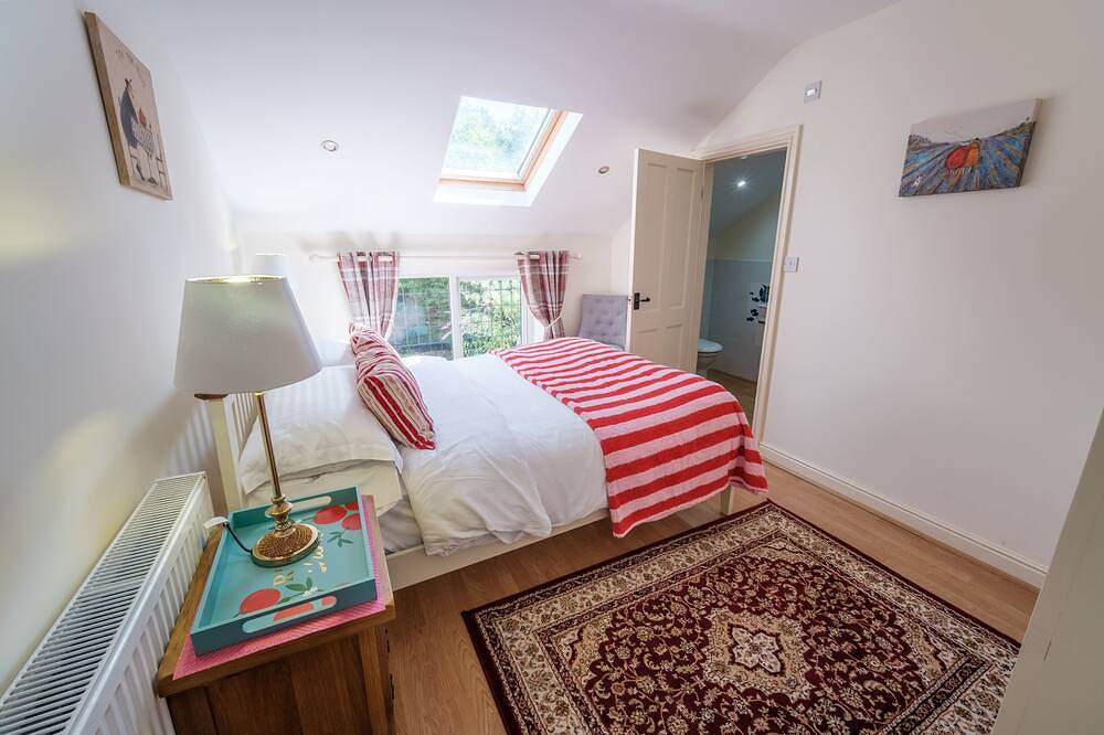 Oakhouse - sleeps 16 guests  in 5 bedrooms in Lancashire