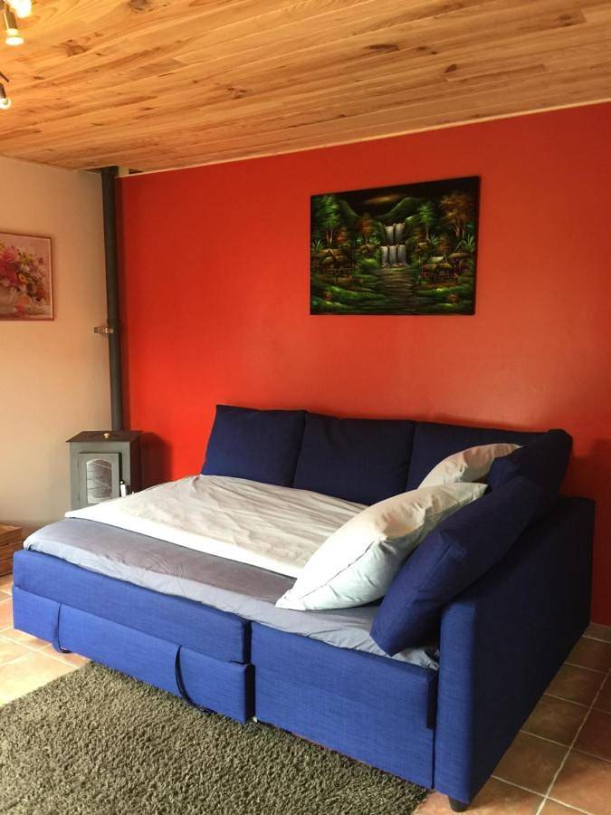 Twin Room with Private Bathroom in Doussard, Parc naturel régional du Massif des Bauges