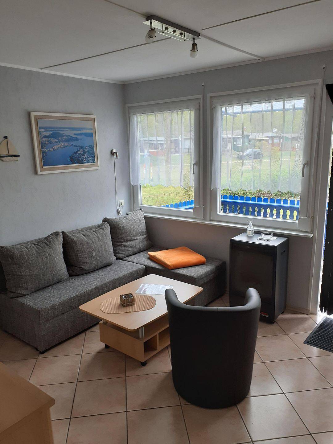 Ferienbungalow Fleesensee: Komfortabler Bungalow mit Terrasse und Gartenmöbeln in Malchow, Fleesensee