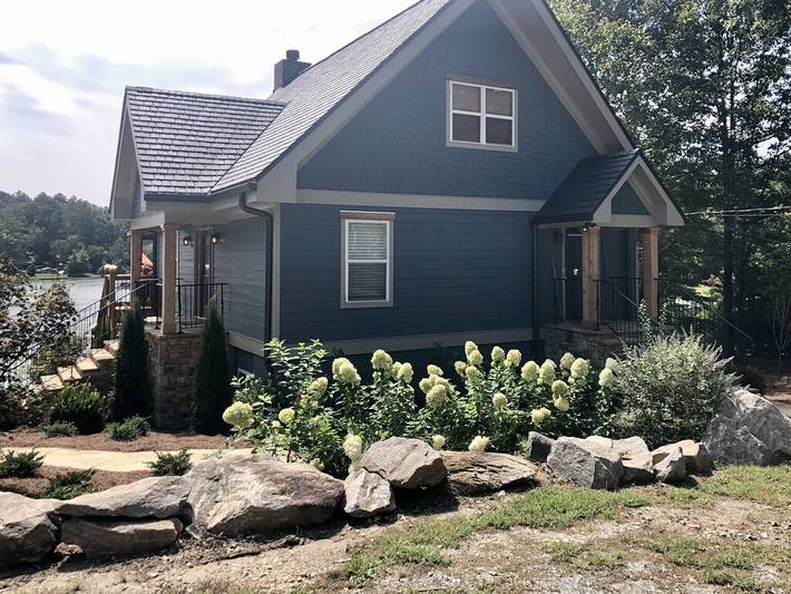 Vacation rental for 10 people, with yard and terrace in Lake Martin