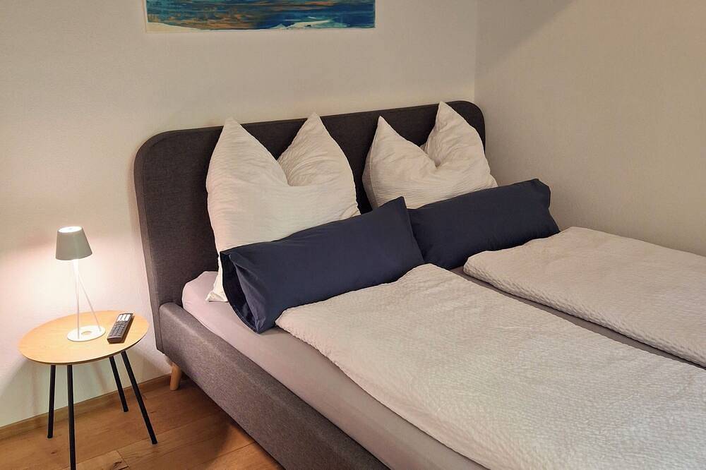Ganze Wohnung, Neubau Ferienapartment 2 Erw. + 2 Kinder in Kempten-Rothkreuz an Wald und Bach in Kempten, Bayerisch Schwaben