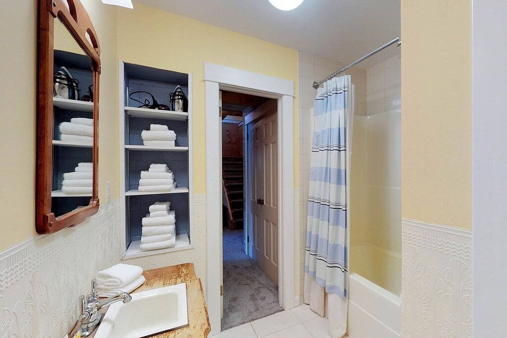 Vacation House for 8 Guests in Ludlow, Vermont