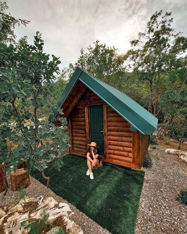 Camp Oaza, Lipa in Czarnogóra