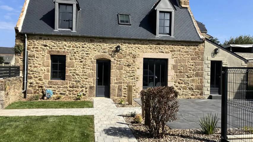 Location de vacances pour 7 personnes, avec Terrasse et Jardin dans Plage Saint-Guirec - 3