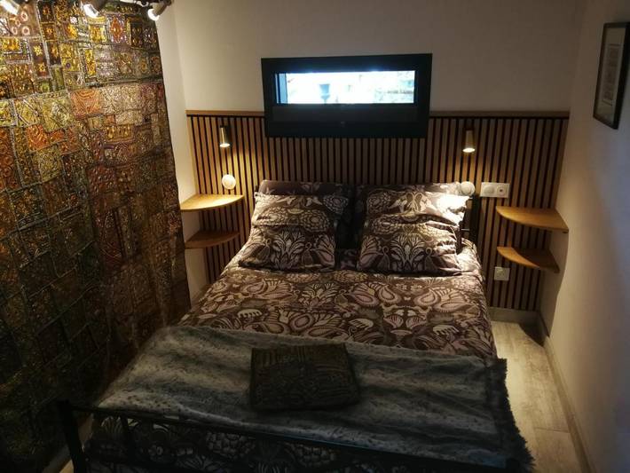 Gîte pour 2 personnes, avec Jacuzzi et Terrasse ainsi que Jardin et Vue à Saint-Éloy-les-Mines