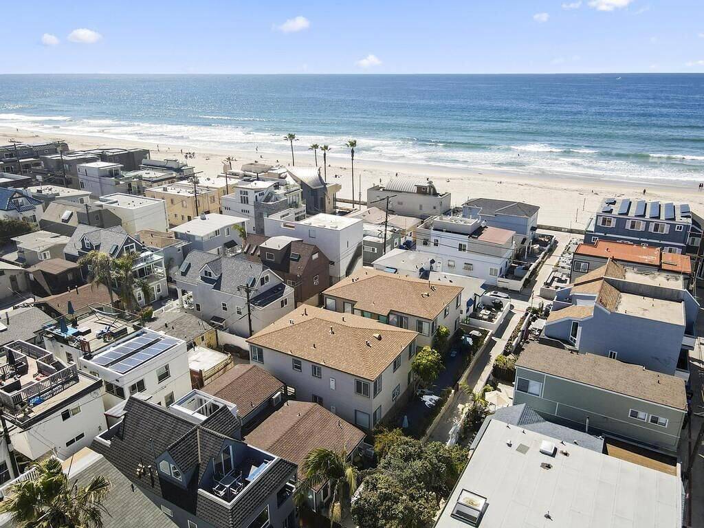 Entire apartment, Ben's Beach Bungalow 1, 150 Steps to Sand in Mission Beach, San Diego