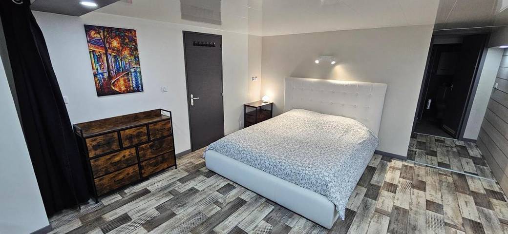 Gîte pour 4 personnes, avec jardin à Dole - 3