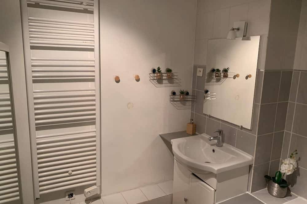 Charming house in Remoulins, Nimes und Umgebung