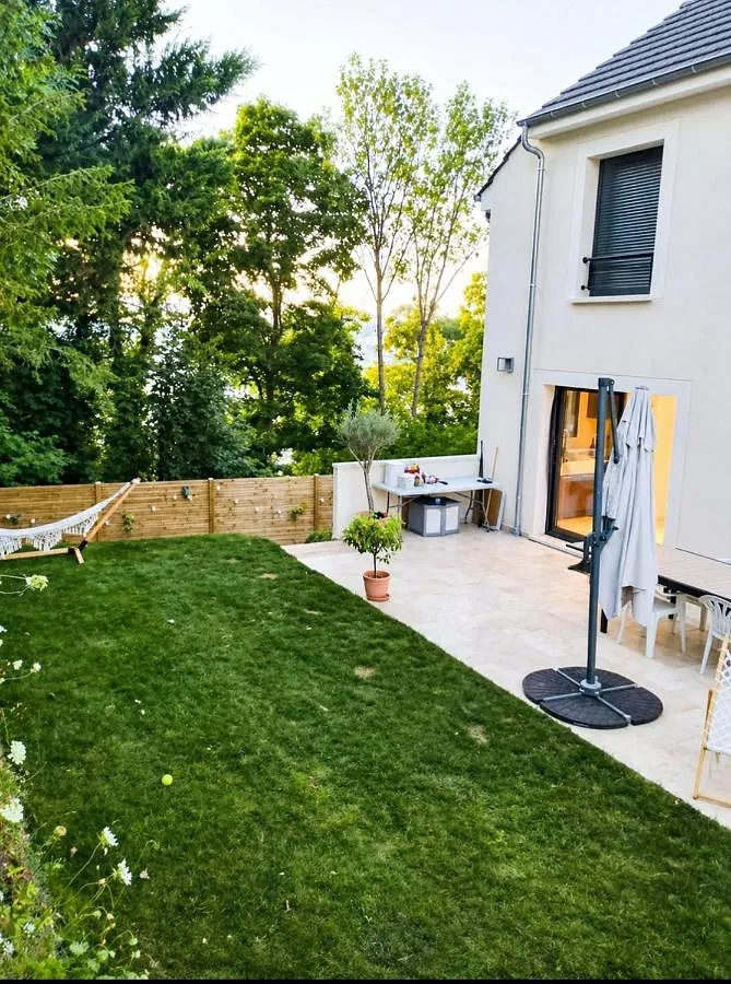 Villa for 8 people, with terrace and view as well as garden, with pets - 1