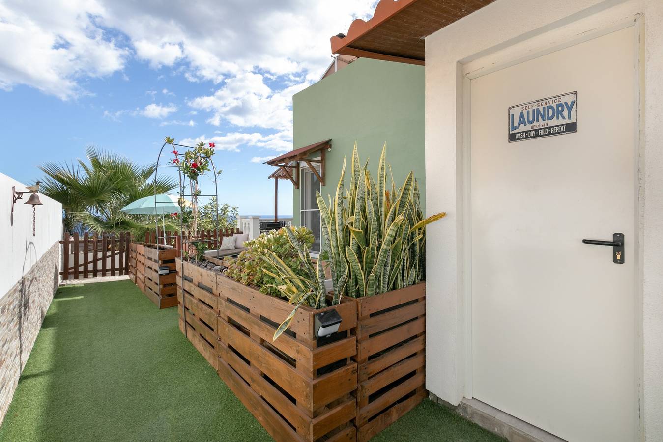 Ganzes Studio, Ferienstudio 'Azahares 1 Estudio' mit Meerblick, privater Terrasse und Wi-Fi in Candelaria, Teneriffa Süd