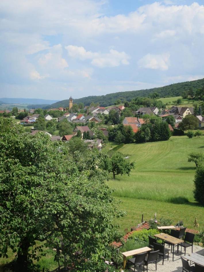 Ferienwohnung für 4 Personen, mit Terrasse und Garten sowie Ausblick in Tengen - 4