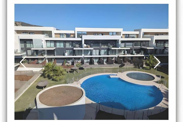 Ferienhaus für 6 Personen, mit Garten und Pool sowie Balkon - 1