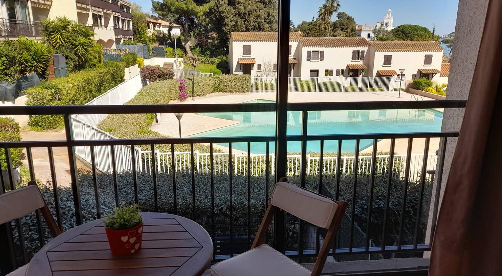 Appartement entier, L'Alizarine -T2 Tamaris, vue mer, piscine in La Seyne-sur-Mer, Région de Toulon