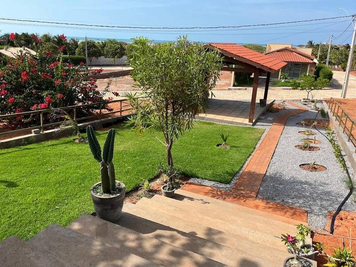 Location de vacances pour 6 personnes, avec terrasse et jardin ainsi que piscine et vue, animaux acceptés à Areia Branca - 4