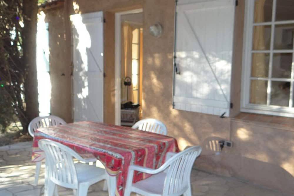 Mas avec 3 chambres, jardin, piscine, tennis et proche plage à La Croix-Valmer in Gigaro, La Croix-Valmer