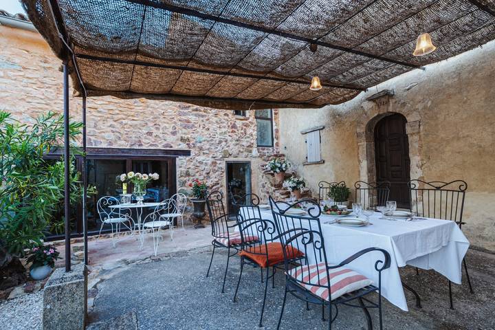 Gîte pour 2 personnes, avec terrasse et jardin, animaux acceptés à Roussillon - 3