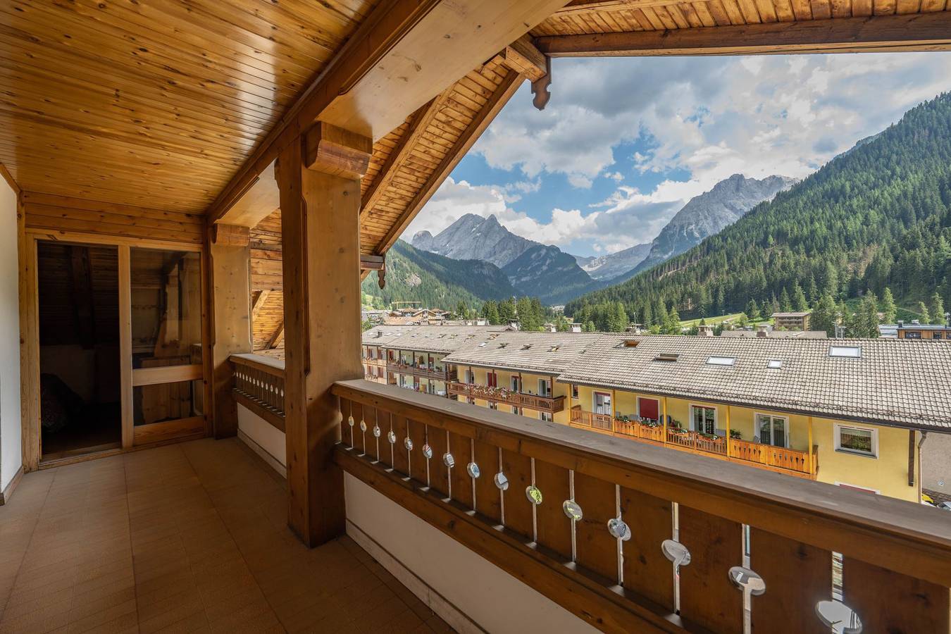 Entire holiday apartment, Cesa Monti pallidi 1 - Cesa Monti pallidi in Canazei, Dolomiti Superski