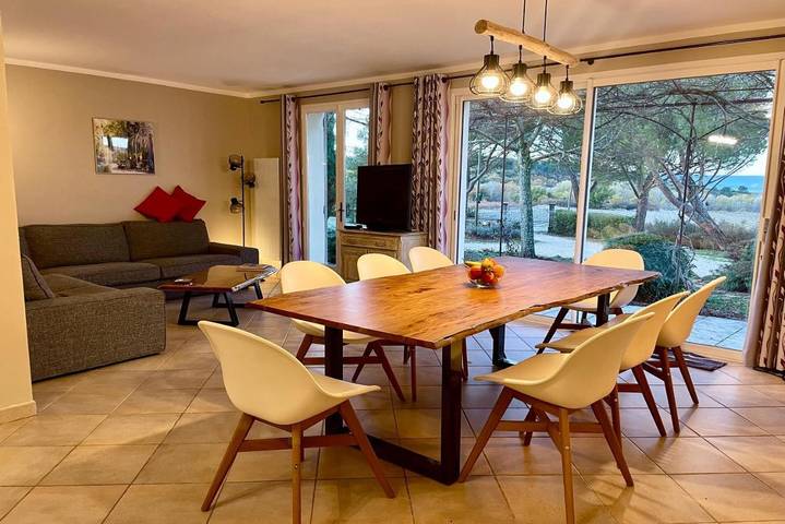 Location de vacances pour 8 personnes, avec jardin ainsi que vue et piscine à Villars - 3