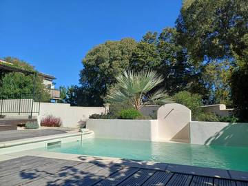 Gîte pour 2 personnes, avec piscine ainsi que jardin et terrasse à Saint-Mathieu-de-Tréviers