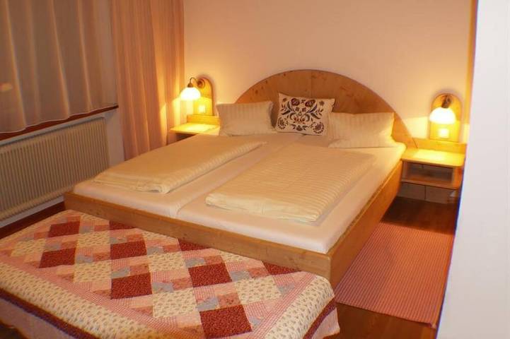 Hütte für 3 Personen, mit Garten und Sauna sowie Terrasse in Heiligenblut - 4