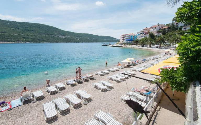 Hôtel pour 3 personnes, avec terrasse et vue, animaux acceptés