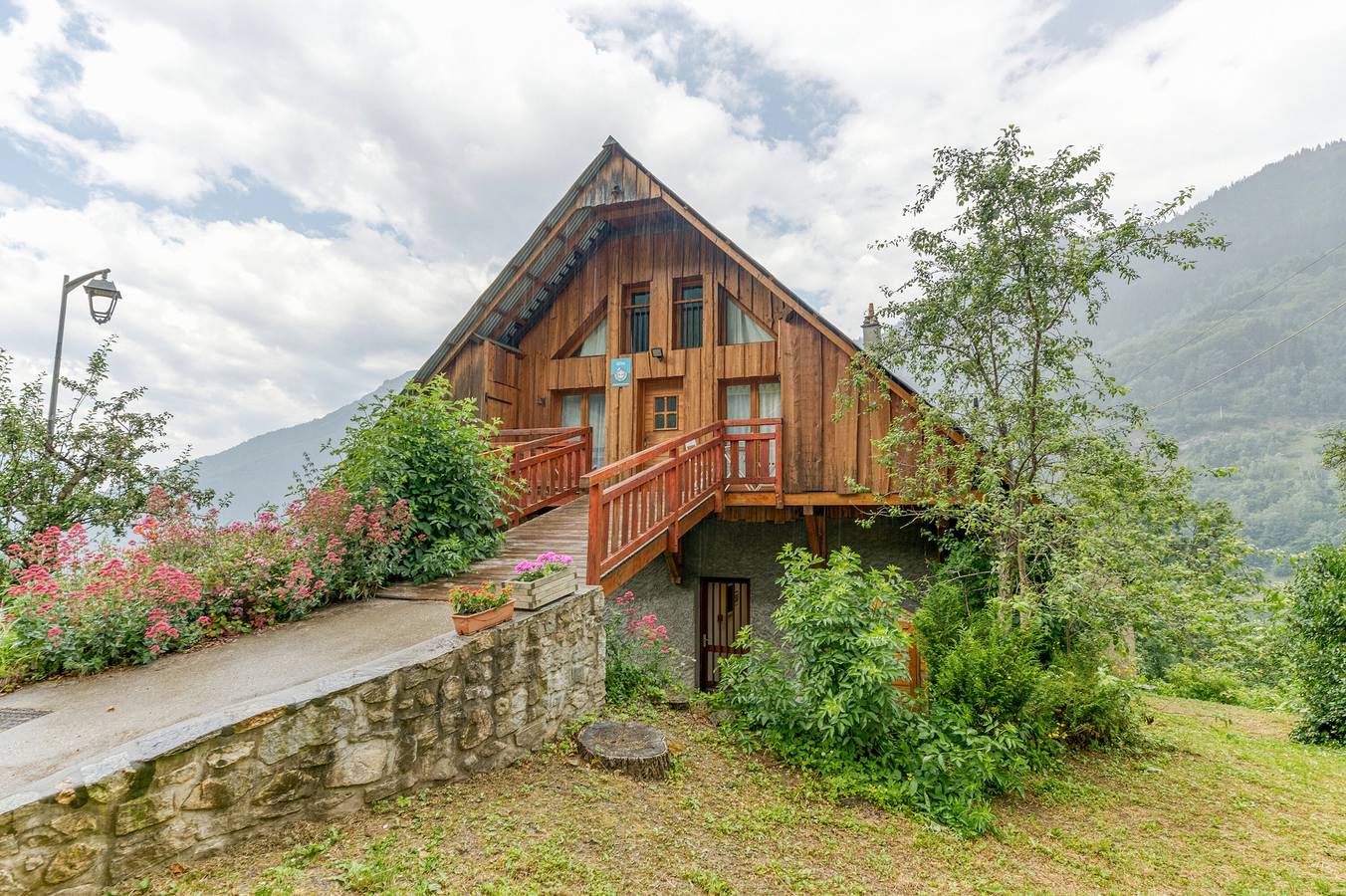 Ganze Wohnung, Ferienwohnung 'Passoud 203' mit Bergblick, Gemeinschaftsgarten und Wi-Fi in Oz, Nationalpark Écrins