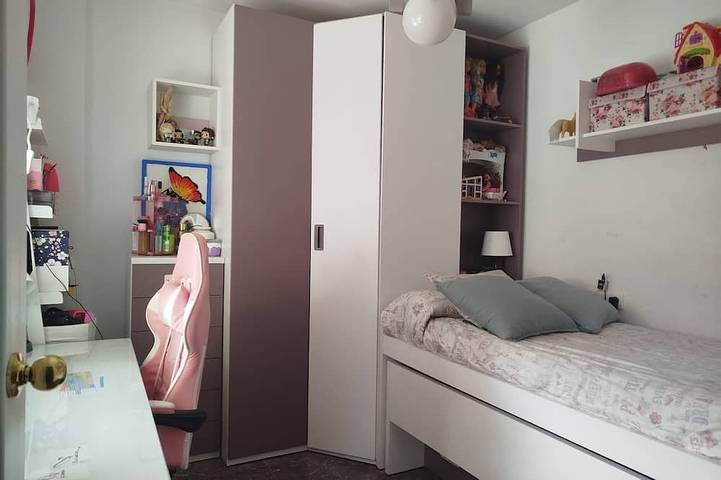 Single-Family Home in \"Cenes De la Vega,\" Ideal for Families in Environs de Sierra Nevada, Cenes de la Vega