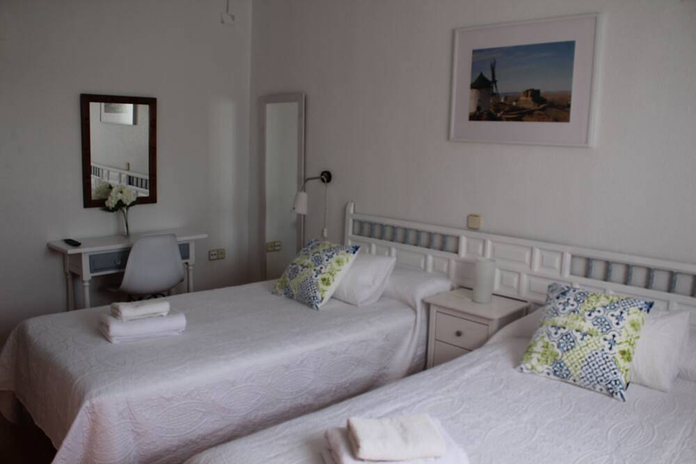 Hotel Consuegra, ¡Te Sentirás Como En Casa! in Consuegra, Provincia de Toledo