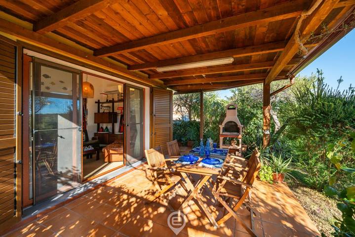 Ferienwohnung für 4 Personen, mit Garten in Simius