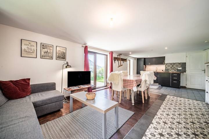 Hel lejlighed, Apartment "Le Léman" with Mountain View and Wi-Fi in Vacheresse, Thonon-les-Bains Området