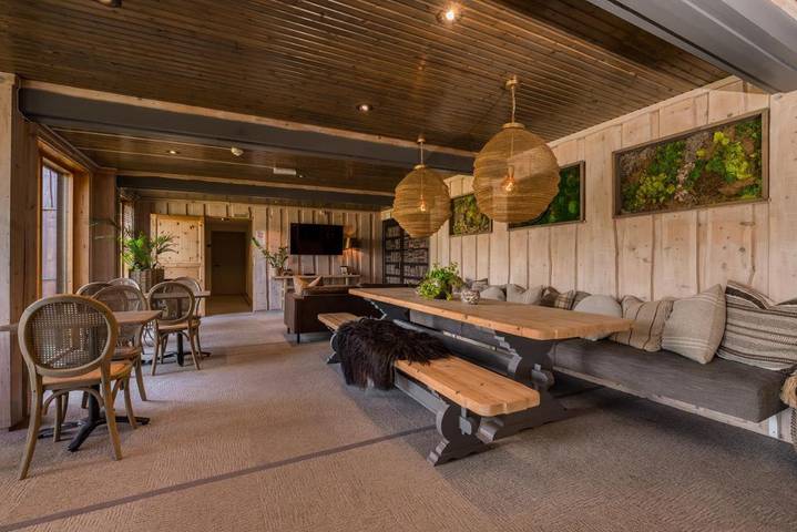 Hotel for 2 personer, med Terrasse og Hage i Mjøsa