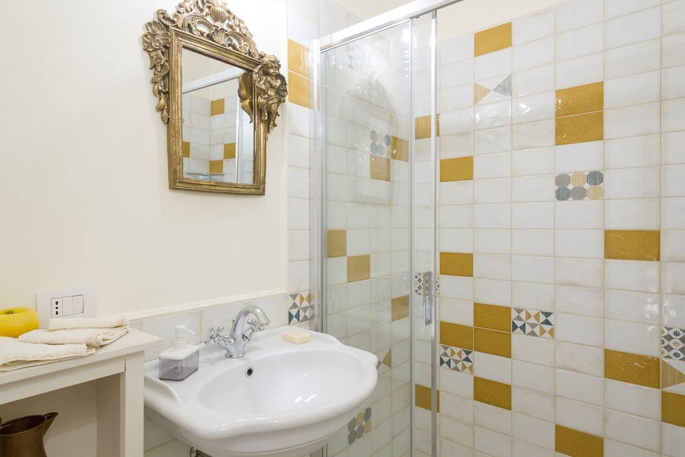 Entire apartment, Refined Apartment in Lastra a Signa - 77 sqm - Air Conditioning in Signa, Prato Province