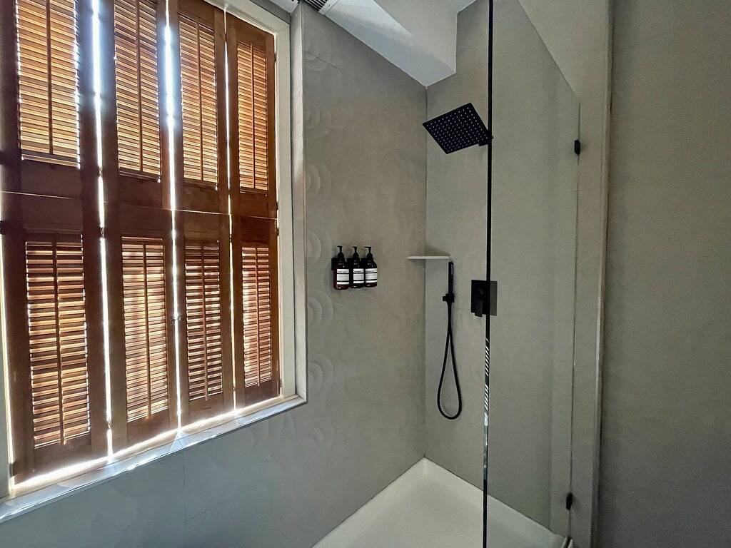 Beautiful 2 level condo in the heart of Old Town Alexandria in Alexandria (VA), Alexandria City