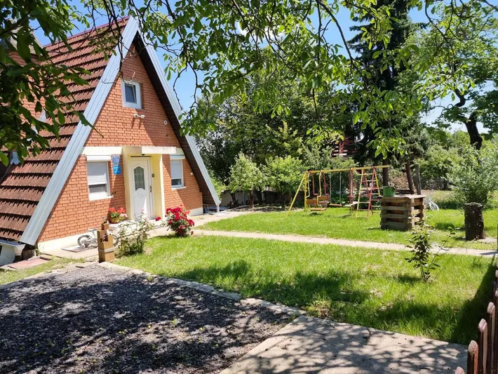 Ferienhaus für 6 Personen, mit Whirlpool und Sauna sowie Pool und Garten - 1