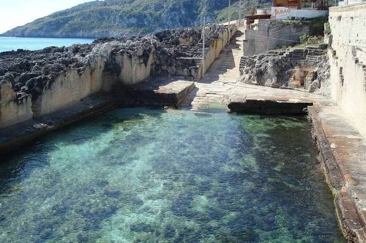 Ganze Wohnung, Salento Dreizimmerwohnung in einer Villa am Meer in Marina Serra, Tricase