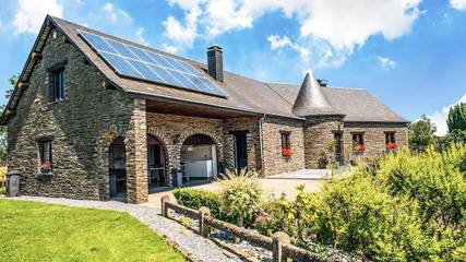 Location de vacances pour 9 personnes, avec terrasse et jardin dans Gros Fays