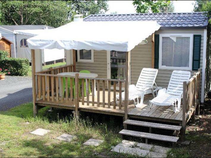 Camping pour 4 personnes, avec terrasse